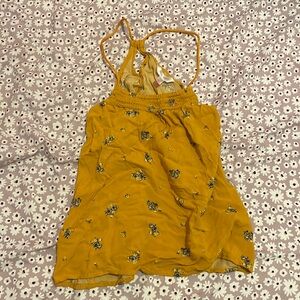 Women’s size small (3-5) No Boundaries tank top